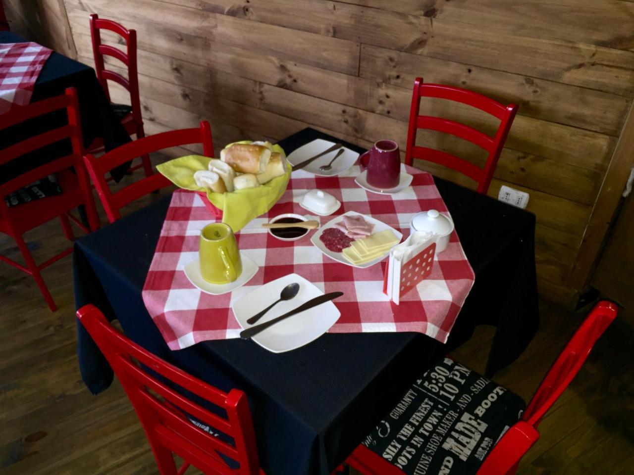 Hostal Esquina Patagonica Coyhaique Luaran gambar